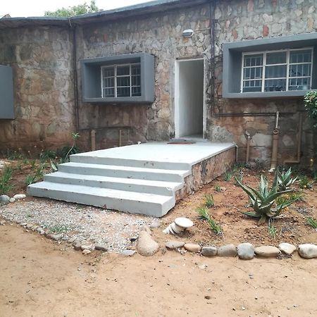 هويدزبروت Three Bridges B&B الغرفة الصورة