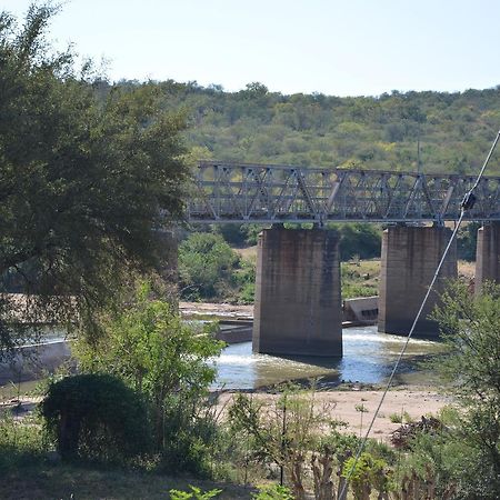 هويدزبروت Three Bridges B&B المظهر الخارجي الصورة