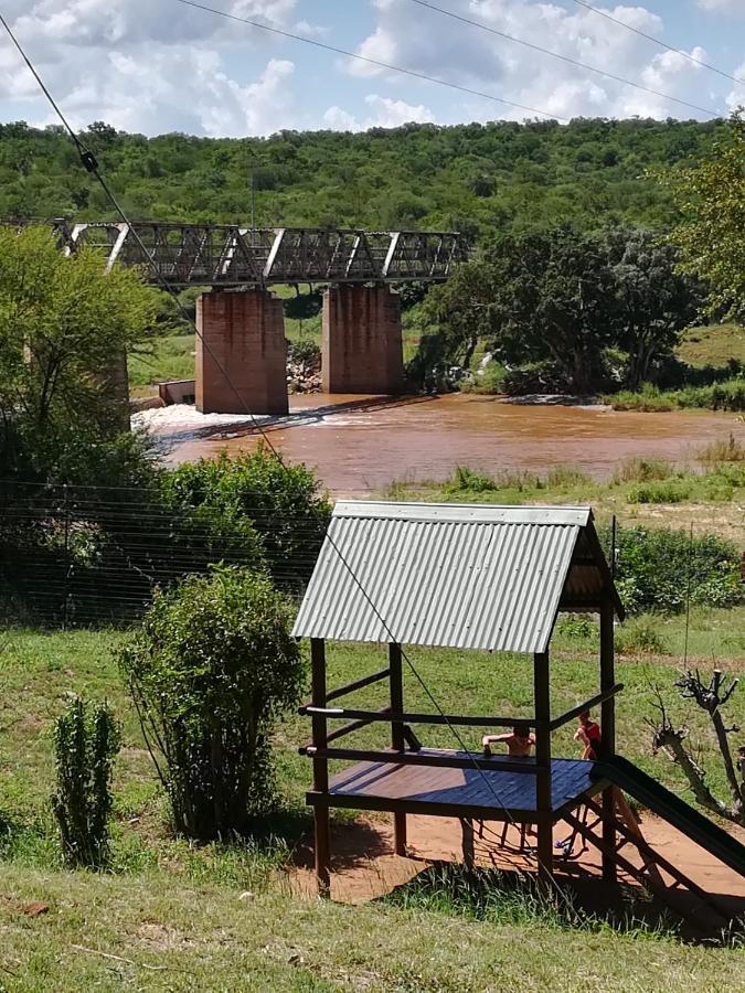 هويدزبروت Three Bridges B&B المظهر الخارجي الصورة